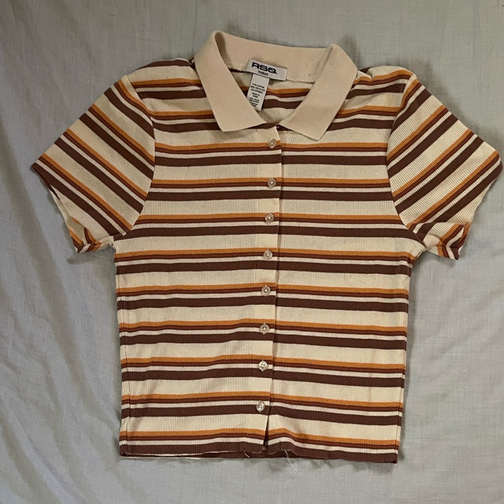 Striped collar shirt